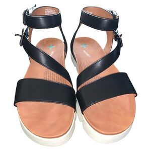 BareTraps Hollyann Posture Women's Sandals, Black, Size 9 New Without Box